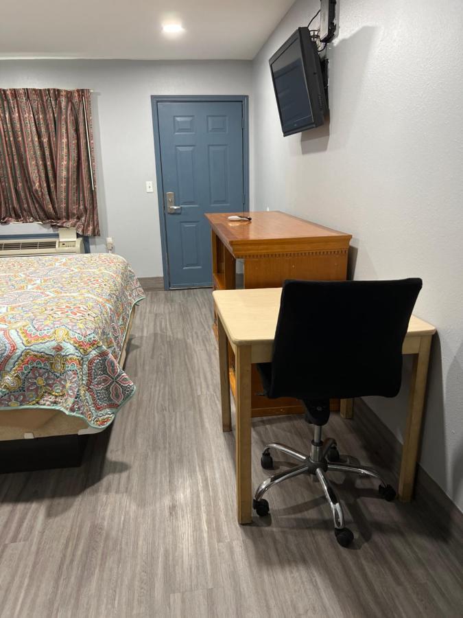 Budget Inn Hallettsville 外观 照片